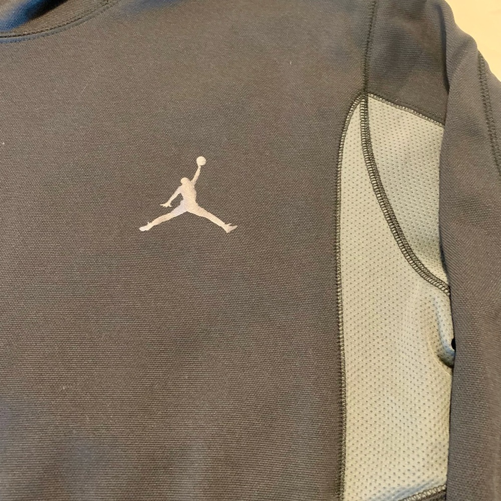 Jordan Essentials Black Pullover Fleece Hoodie. - Picture 2 of 13